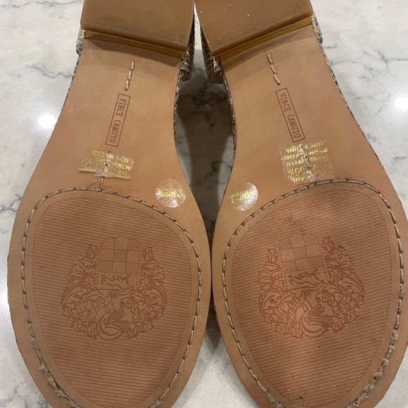 Vince Camuto metallic silver snakeskin print leather T-strap flat sandals. - Picture 12 of 16